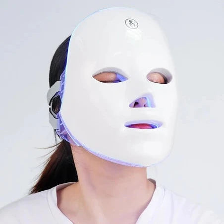 Bunte Gesichtsmaske zur Hautverjüngung